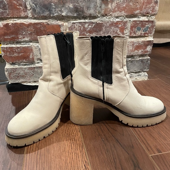 Free People James Chelsea Boot - Picture 1 of 3
